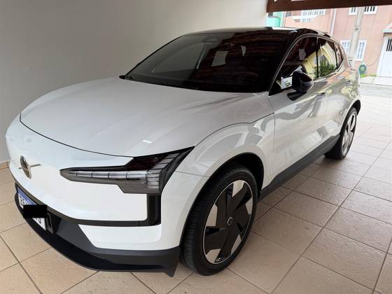 VOLVO EX30 69 KW ELÉTRICO PLUS